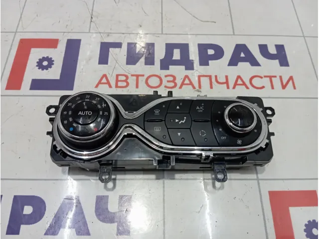 Блок управления климатической установкой Renault Kaptur 275100037R