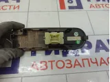 Кнопка стеклоподъемника переднего правого Renault Kaptur 254218614R
