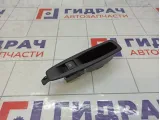 Кнопка стеклоподъемника заднего Renault Kaptur 254218614R