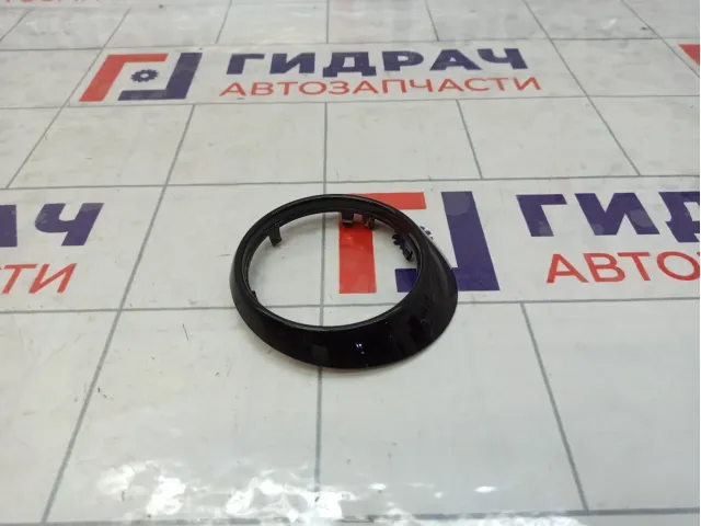 Накладка дефлектора Renault Kaptur 687605578R