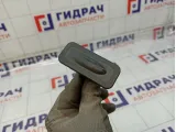 Кнопка открывания багажника Renault Kaptur 8200076256