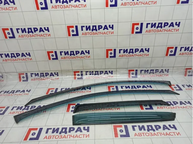 Ветровик Renault Kaptur