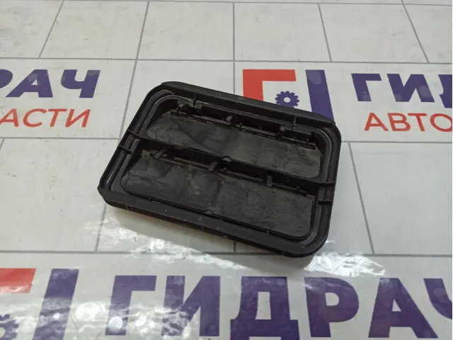 Решетка вентиляционная Renault Kaptur 7700838358