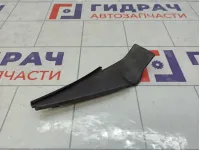 Накладка решетки стеклоочистителя правая Renault Kaptur 668621368R