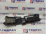 Направляющая бампера переднего центральная Renault Kaptur 628105231R