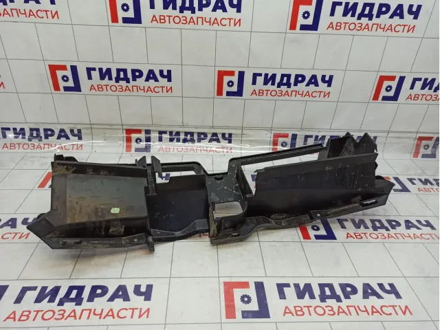 Направляющая бампера переднего центральная Renault Kaptur 628105231R