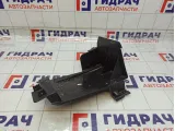 Воздуховод радиатора правый Renault Kaptur 623129733R