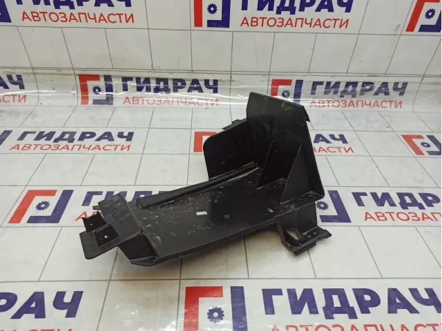 Воздуховод радиатора правый Renault Kaptur 623129733R