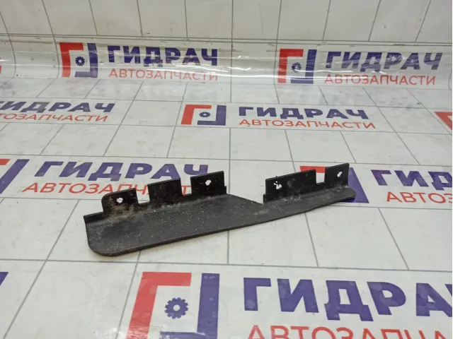 Воздуховод радиатора правый Renault Kaptur 622564869R