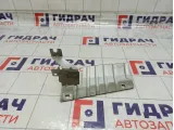 Кронштейн крепления крыла правый Renault Kaptur 631462198R