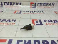 Датчик включения стоп сигнала Renault Kaptur 253206170R