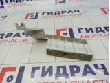 Кронштейн крепления крыла левый Renault Kaptur 631474111R