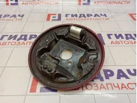 Щит опорный задний правый Renault Kaptur 440003788R