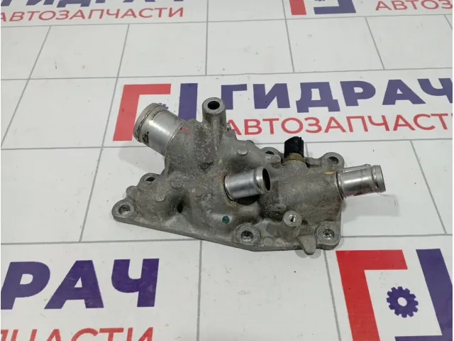 Фланец двигателя системы охлаждения Renault Kaptur 110604754R