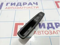 Кнопка стеклоподъемника задняя Renault Kaptur 254218614R