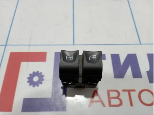 Блок управления стеклоподъемниками задними Renault Kaptur 254113300R