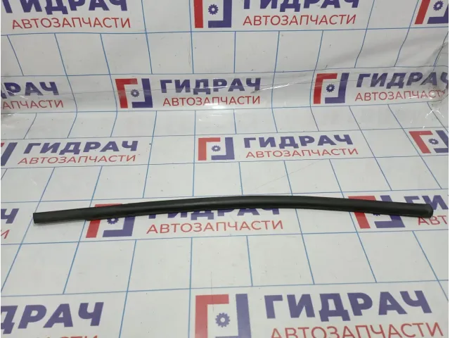 Накладка стекла заднего правого Renault Kaptur 828209435R