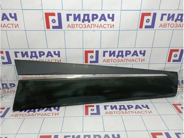 Накладка двери передней правой наружная Renault Kaptur 808204078R