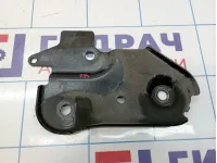 Кронштейн передней балки правый Renault Kaptur 8200823807