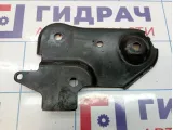 Кронштейн передней балки правый Renault Kaptur 8200823807