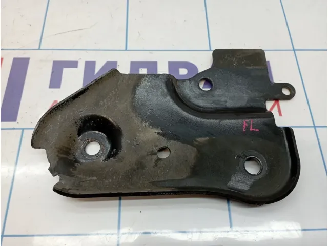 Кронштейн передней балки левый Renault Kaptur 8200823809