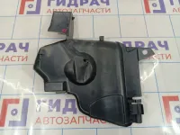 Пыльник двигателя боковой правый Renault Kaptur 638306820R