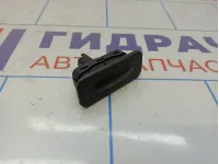 Кнопка открывания багажника Renault Kaptur 8200076256