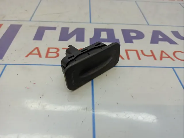 Кнопка открывания багажника Renault Kaptur 8200076256