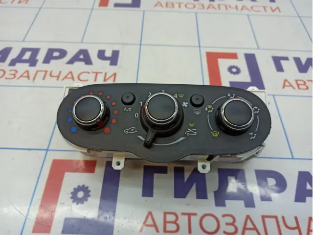 Блок управления отопителем Renault Kaptur 275100165R