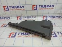 Обшивка багажника задняя левая Renault Kaptur 799124450R