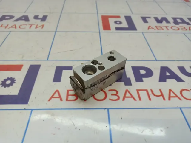 Клапан кондиционера Renault Kaptur 922700505R