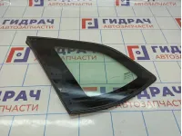 Стекло кузовное глухое левое Renault Kaptur 833077243R