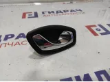 Ручка передний двери внутренняя правая Renault Kaptur 826720001R.