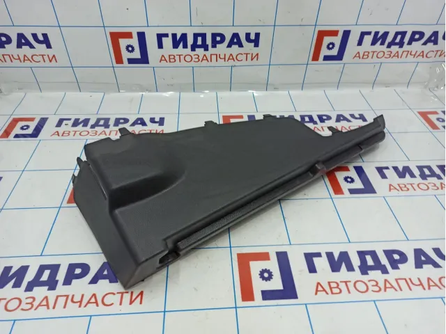 Обшивка багажника задняя правая Renault Kaptur 799119919R.