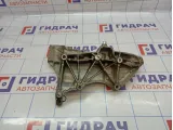 Кронштейн генератора Renault Kaptur 8201033565.
