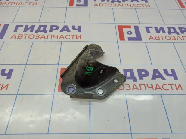 Кронштейн продольной тяги правый Renault Kaptur 8200814830.