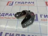 Кронштейн продольной тяги левый Renault Kaptur .