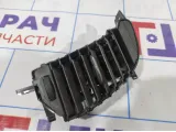 Дефлектор воздушный Renault Kaptur 687609985R. Центральный правый.