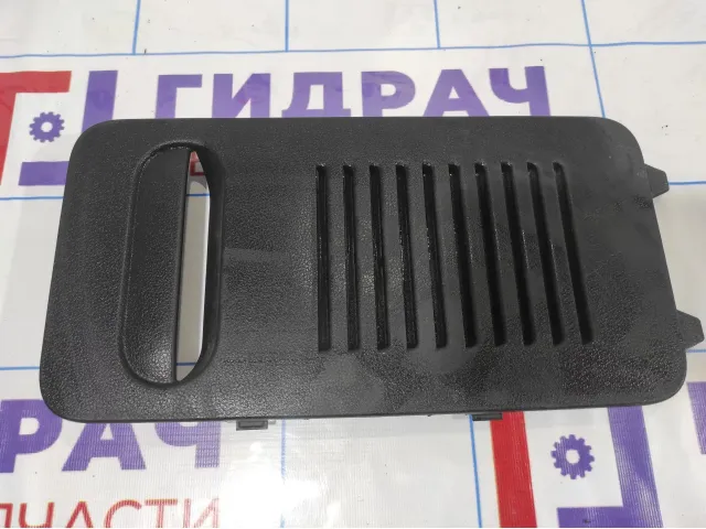 Крышка обшивки багажника Renault Kaptur .