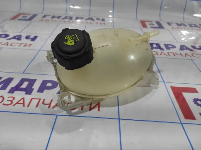 Бачок расширительный Renault Kaptur 217104354R.