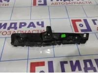 Кронштейн заднего бампера правый Renault Kaptur 850440944R.
