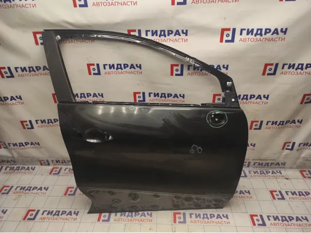 Дверь передняя правая Renault Kaptur 801001400R. Дефекты.