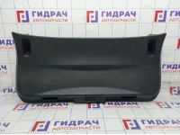 Обшивка двери багажника Renault Kaptur 909000909R