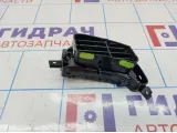 Дефлектор воздушный центральный правый Renault Kaptur 687609985R
