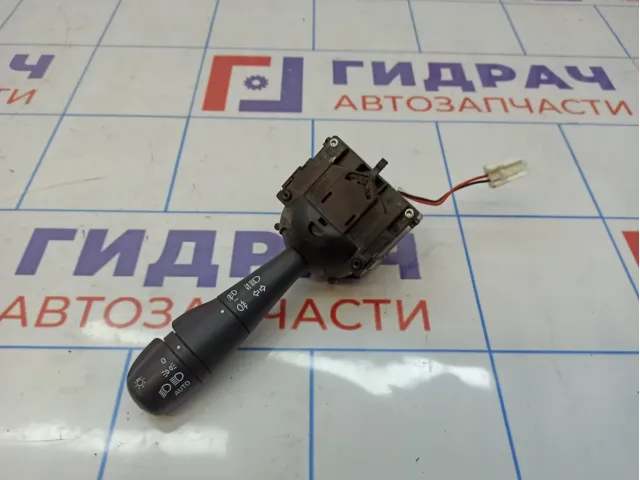 Переключатель поворотов подрулевой Renault Kaptur 8201167992