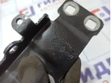 Петля капота правая Renault Kaptur 654002635R