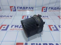 Моторчик отопителя Renault Kaptur 272101496R