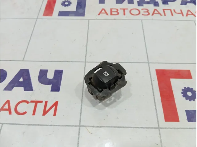 Кнопка стеклоподъемника переднего правого Renault Laguna 8200167229
