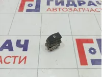 Кнопка стеклоподъемника заднего Renault Laguna 8200315029