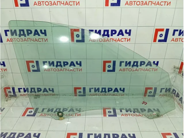 Стекло двери передней правой Renault Laguna 8200000385